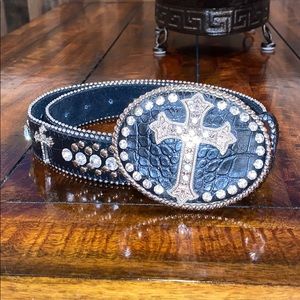 Leather sparkle belt with cross buckle